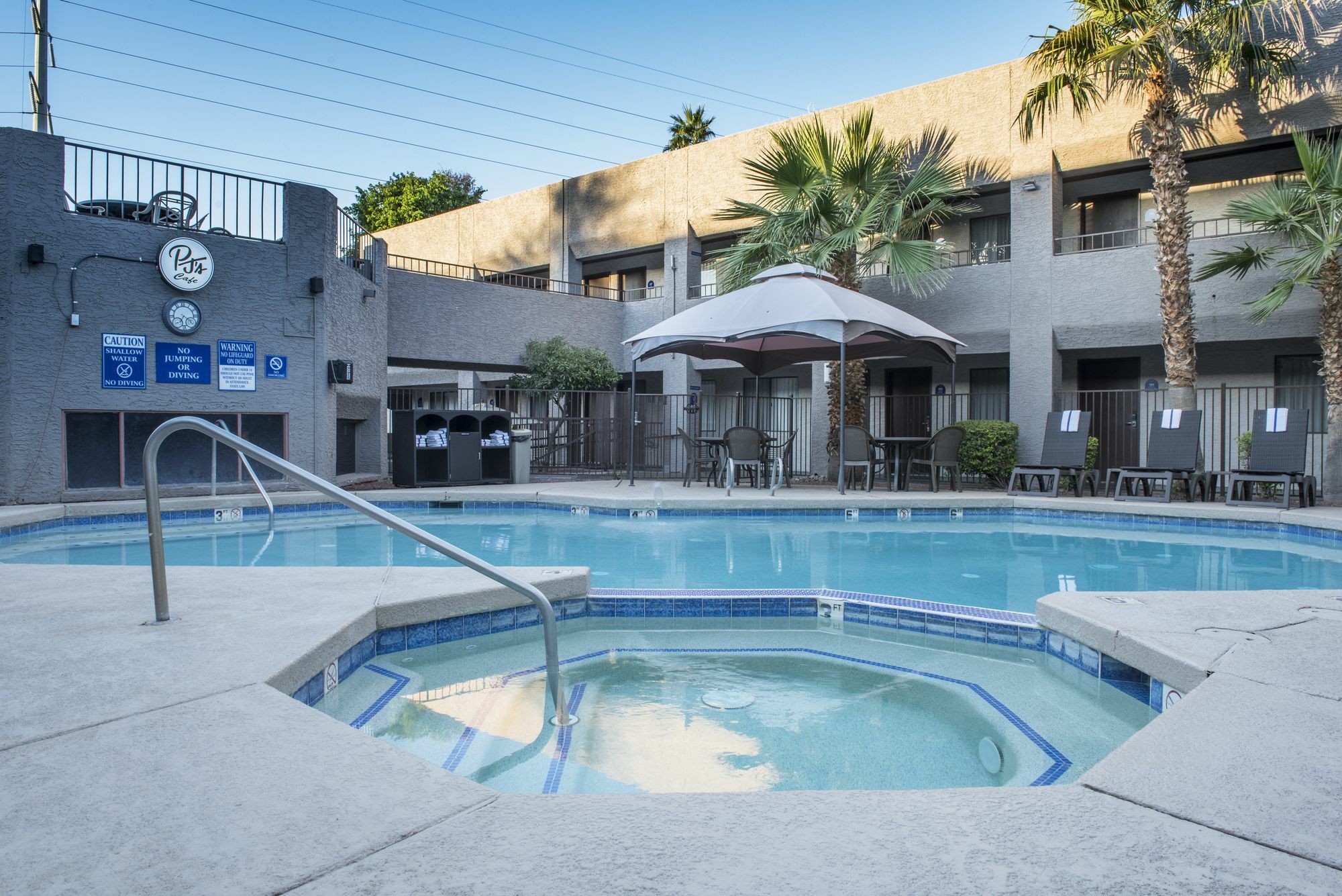 Hotel Tempe/Phoenix Airport Innsuites Hotel & Suites Esterno foto